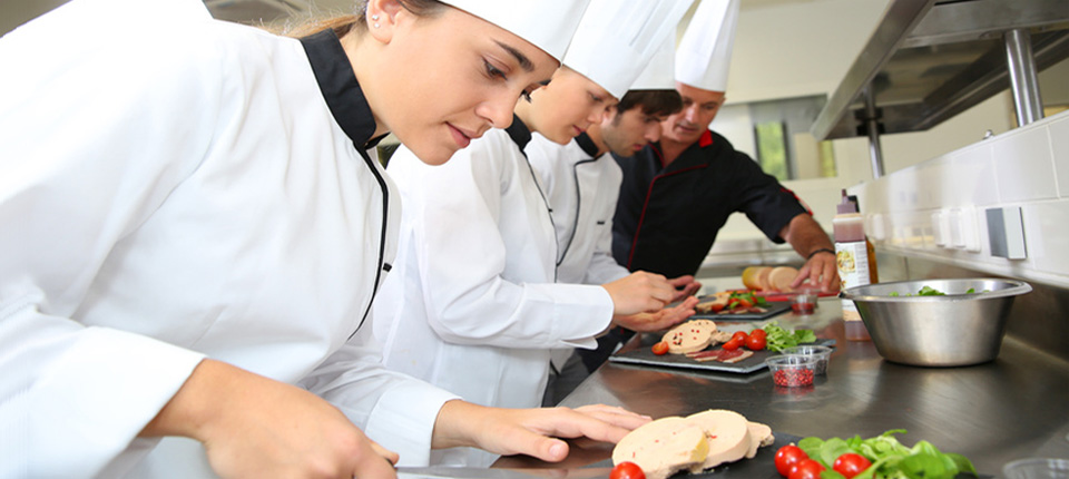 Zeitarbeit München Koch m/w/d für bayerisches Lokal in München gesucht München,Vollzeit